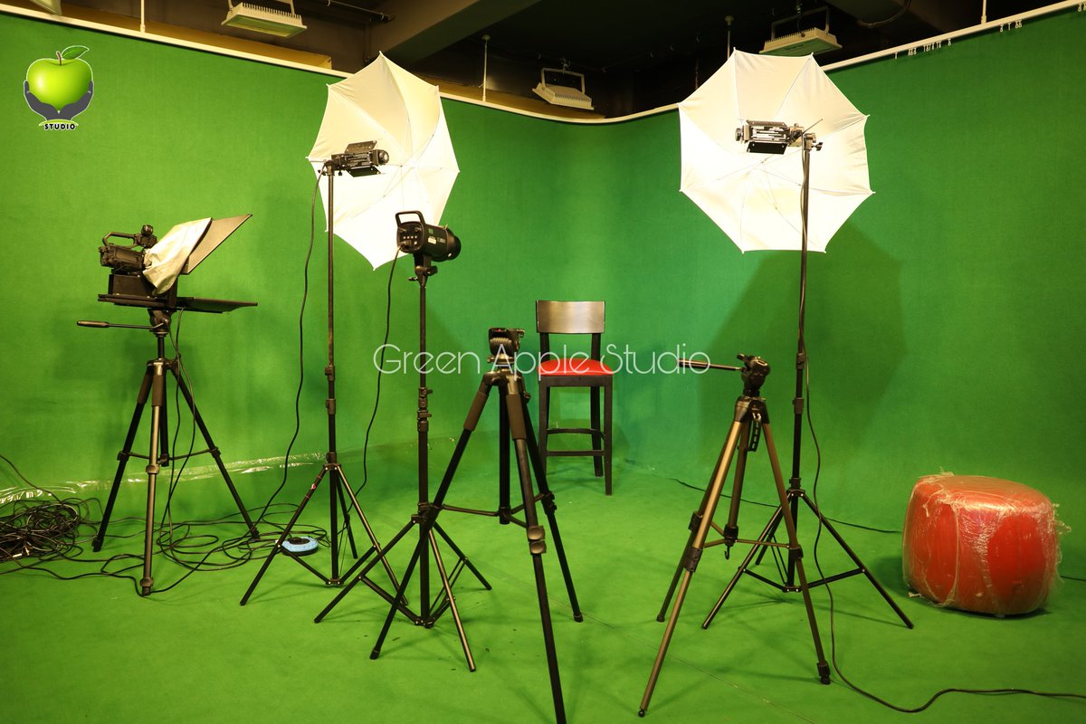 greenapplestudo's tweet photo. 📽️🎞️🎭🎬🎙️

Green mat set-up

Our services :
Green Room Studio | Voice Dubbing | Editing | Outdoor Shoots | Photography | Videography | Movie

#GreenAppleStudio #GreenAppleStudioOfficial #GreenRoomStudio #VoiceDubbing #Editing #OutdoorShoots #Photography #Videography #Movie https://t.co/2kkbT6vkgS