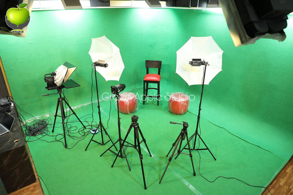 greenapplestudo's tweet photo. 📽️🎞️🎭🎬🎙️

Green mat set-up

Our services :
Green Room Studio | Voice Dubbing | Editing | Outdoor Shoots | Photography | Videography | Movie

#GreenAppleStudio #GreenAppleStudioOfficial #GreenRoomStudio #VoiceDubbing #Editing #OutdoorShoots #Photography #Videography #Movie https://t.co/euYwDBCFRs
