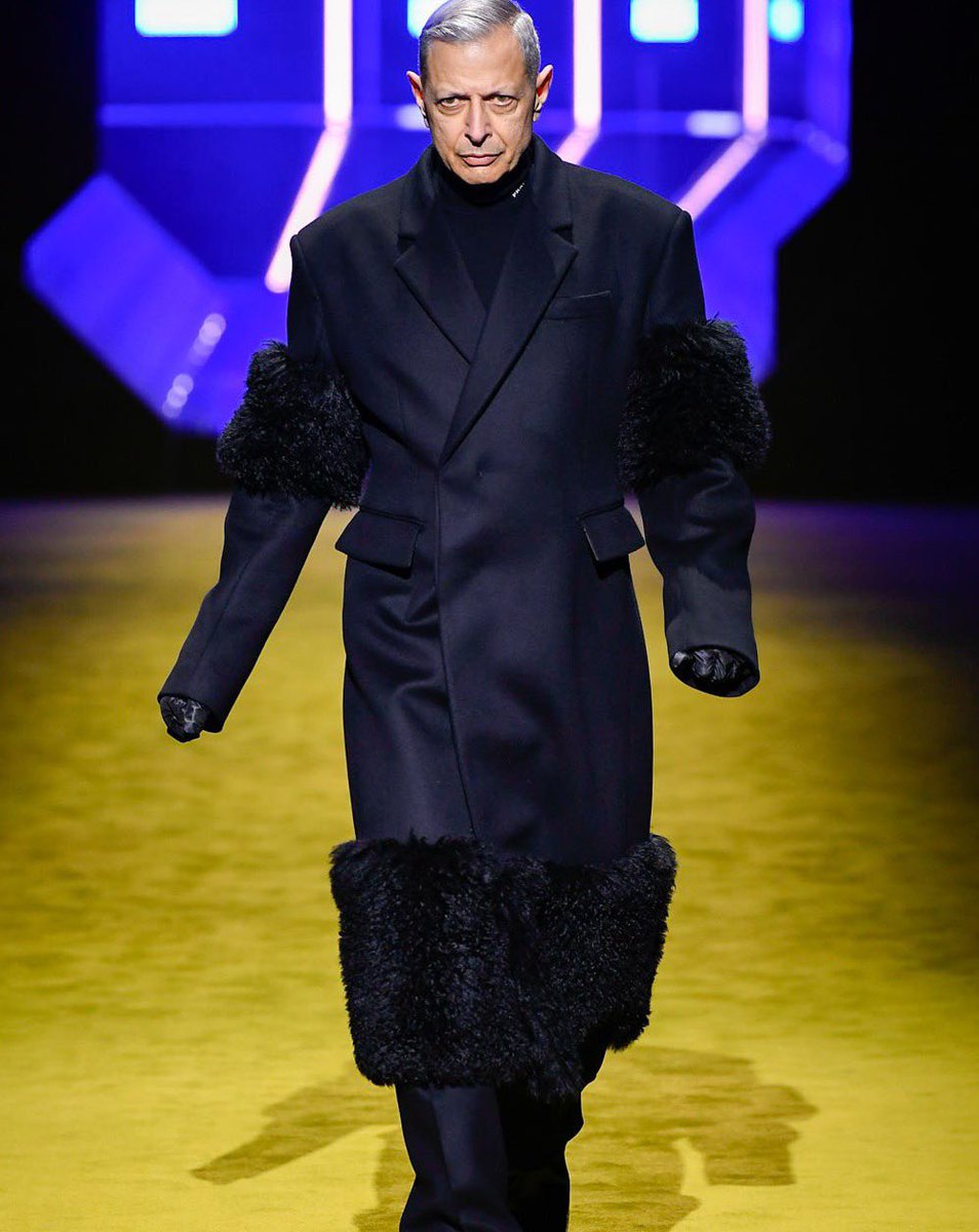 jacqueoupei's tweet photo. willem dafoe at prada menswear fw12 and jeff goldblum at prada menswear fw22 https://t.co/LPxC49OTMS