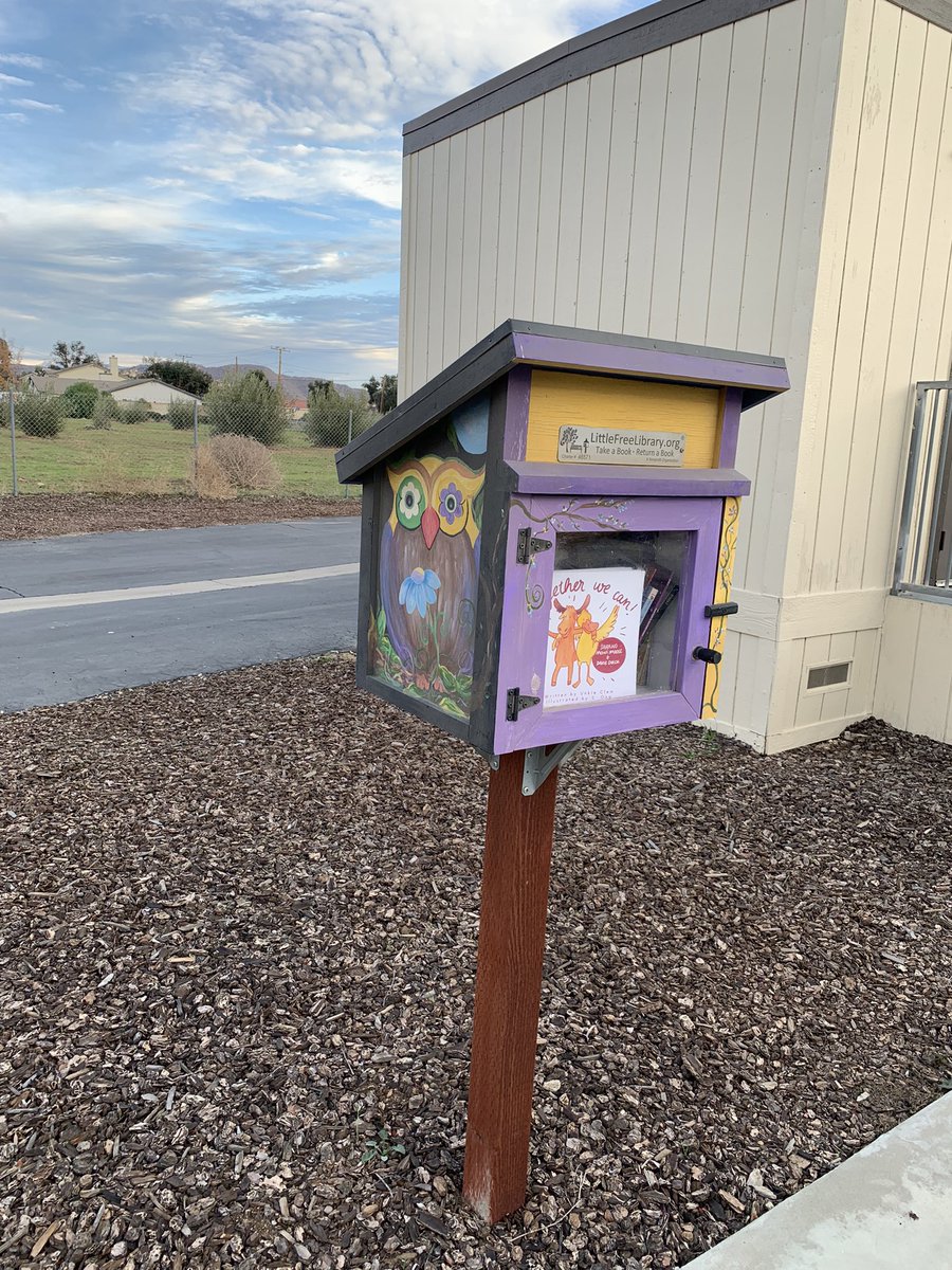 UnkleClem's tweet photo. Free Book in Moreno Valley, California #comeandgetit #littlefreelibrary https://t.co/7seD0JyXaq