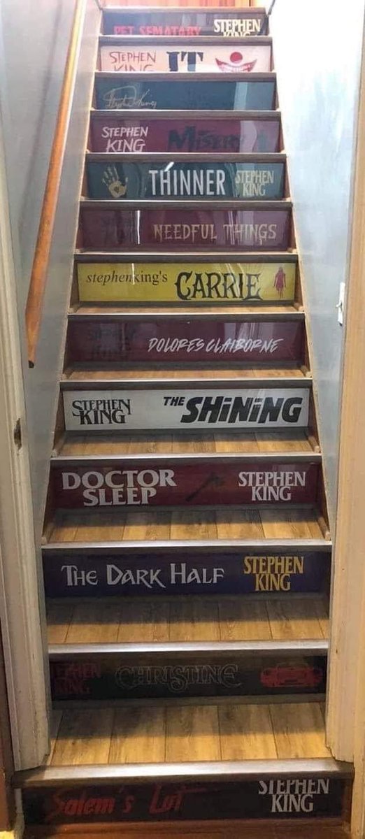 ManleyWendy75's tweet photo. Great idea for a staircase for any Stephen King fan. 😱

I love it. ♥️ https://t.co/Xt94QIXfti