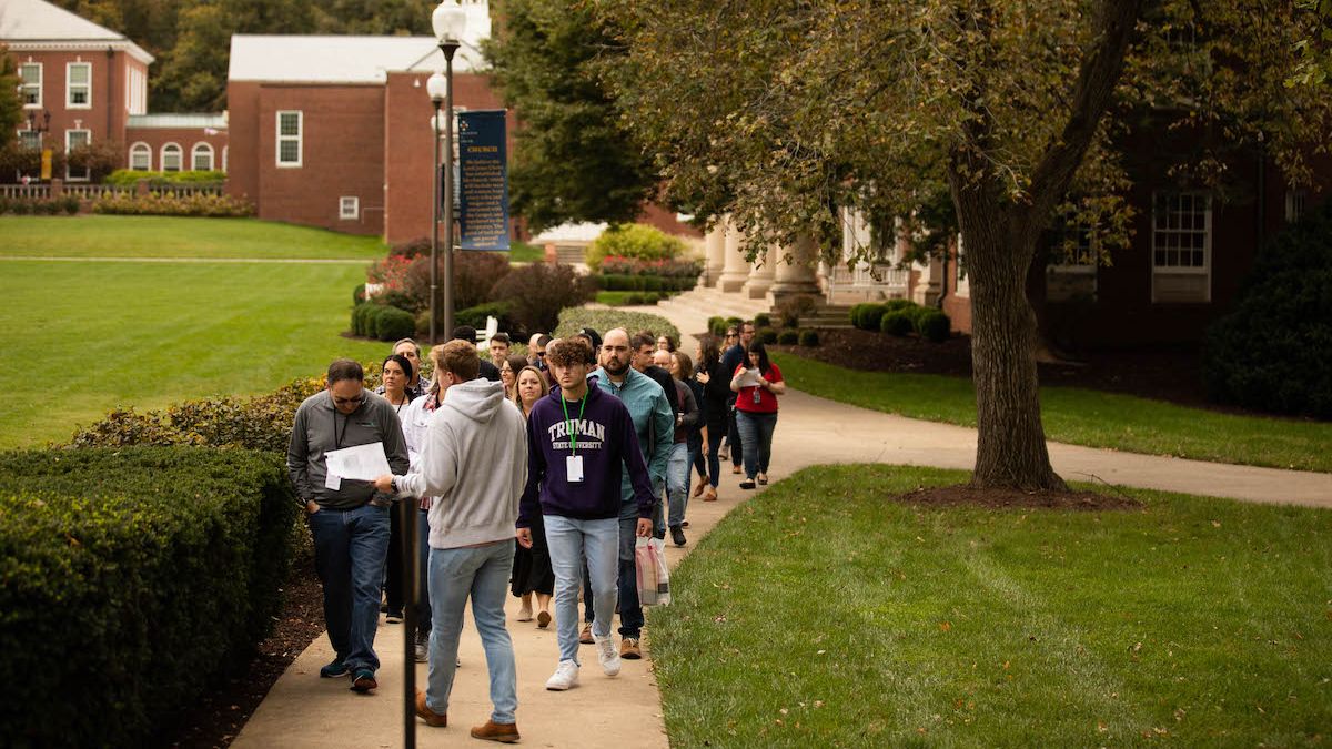 BoyceCollege's tweet photo. Four reasons why preview day is a must for those considering Boyce College: 

1. Tour campus
2. Interact with the faculty + current students
3. Visit a class
4. See residential living

Register: https://t.co/6WGcbLyILc

#BoycePreview https://t.co/DCBvQQ2tGV