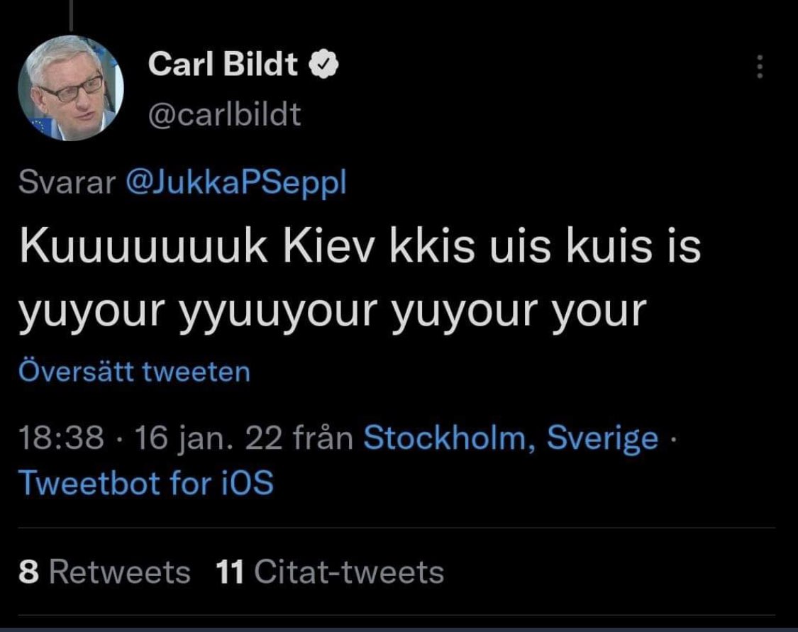 onfajah's tweet photo. Carl Bildt twittrar det klokaste som kommit från högern på länge. 🤷‍♂️ https://t.co/JgLtbKO7ml