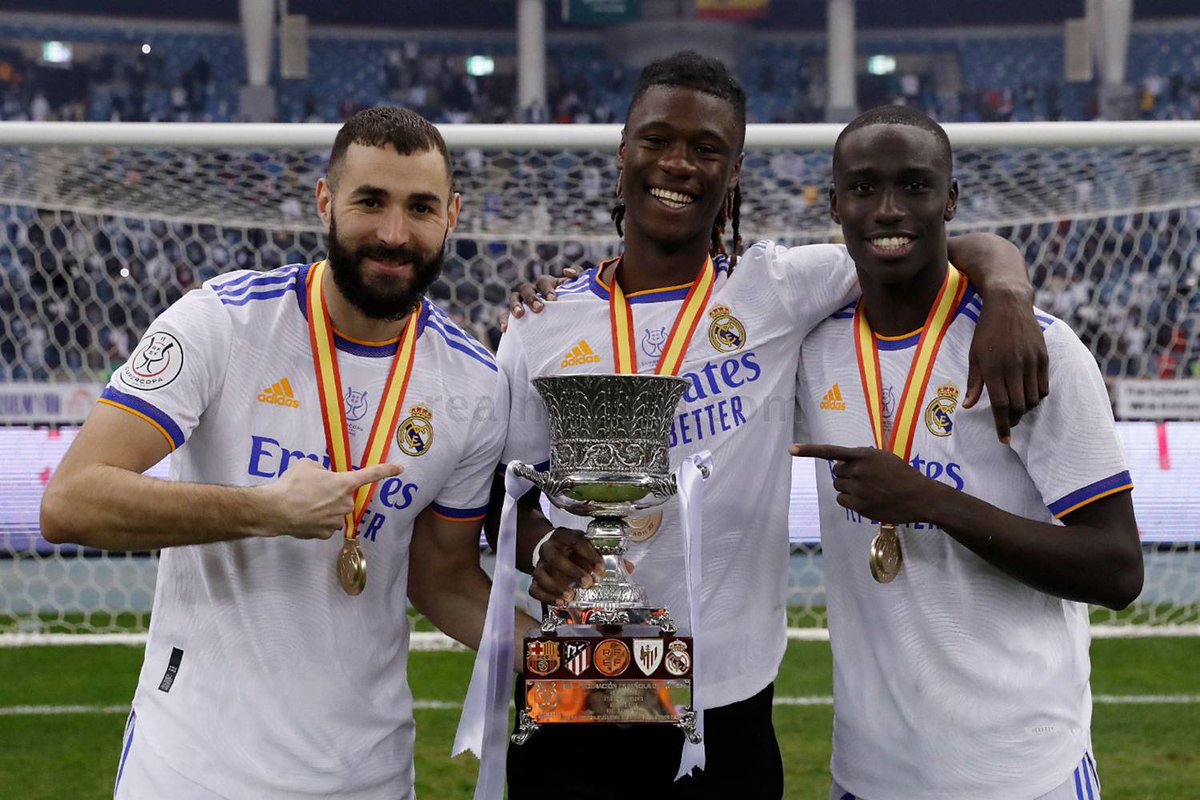 Madridismoreal's tweet photo. Karim, Camavinga &amp; Ferland Mendy 🇫🇷🏆 https://t.co/qXqklK5S8w