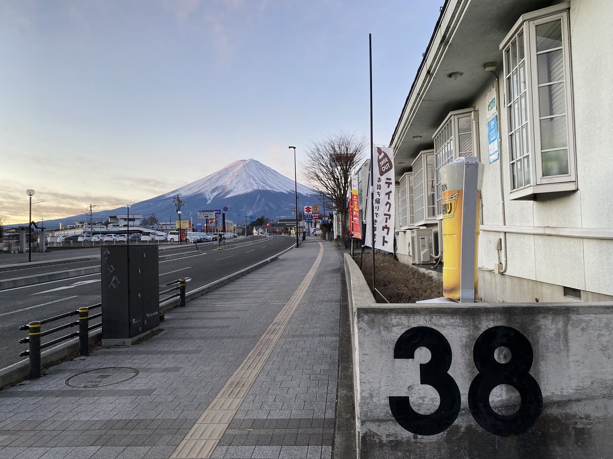 1月17日朝の富士山。 穏やかな朝です。 只今富士山綺麗に見えます。 https://t.co/FE3o95QsRh