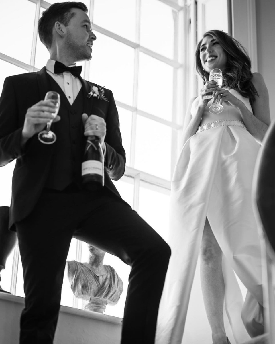 Hit me up if you’re looking for a wedding photographer who’s 100% craic! Try if you like #irishwedding #weddingphotographerireland #irishbride #irishphotographer #weddingphotography #ireland