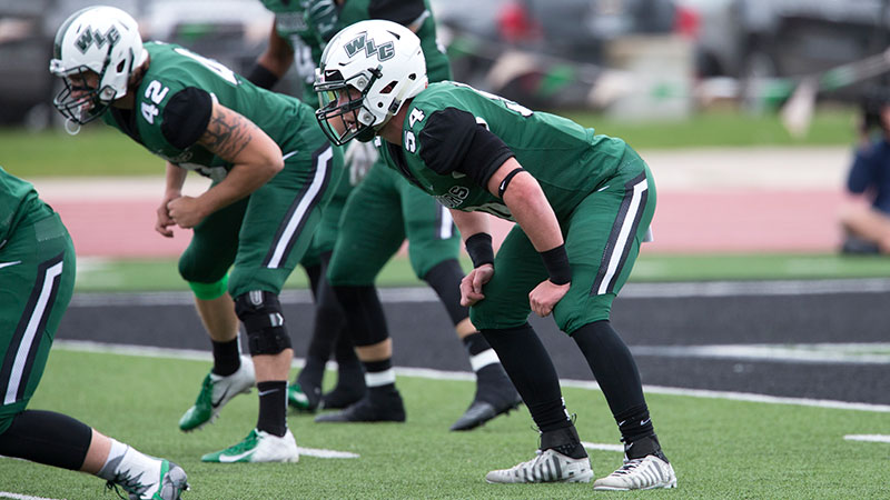 Davis_mcclung2's tweet photo. #AGTG So blessed to receive an offer this past week from Milwaukee Lutheran College!!! @WLCCoachTreske @FlowersJeromy @76kharrison @SCSEaglesFB @TXPrivateFBGuy @TrustMyEyesO https://t.co/7Zrco9SMOs