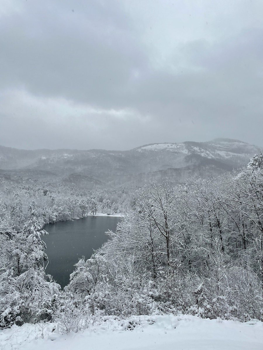 SC_State_Parks's tweet photo. How about a snow-covered Table Rock State Park for your viewing enjoyment this evening!
https://t.co/g8lXy0MalU https://t.co/bx1Jqq1oFN