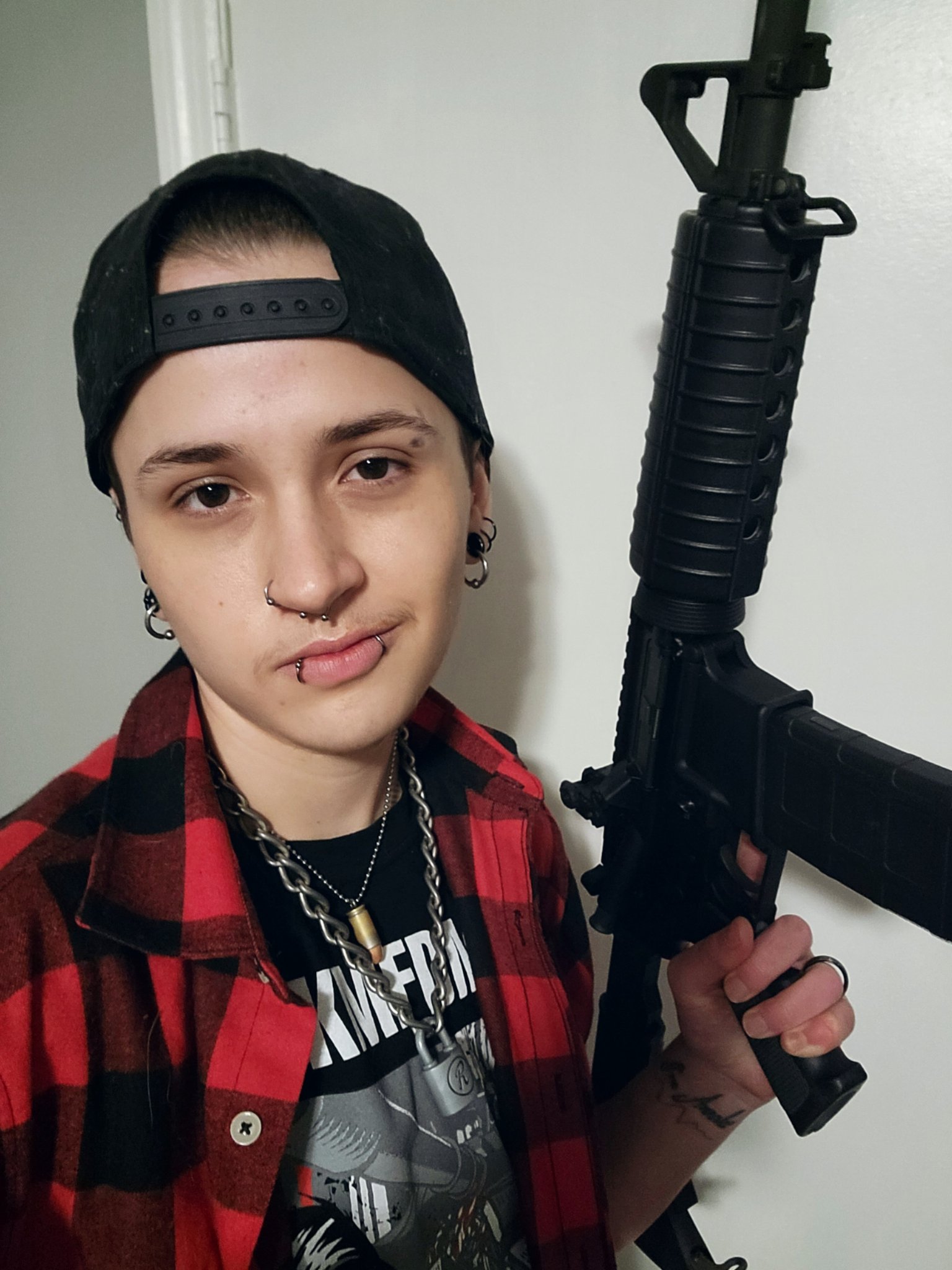 Saber Cross on X: "Edgy white boy with a scary black gun oh no  #ScaryBlackGun #AR15 https://t.co/JgcKXLIvvr" / X