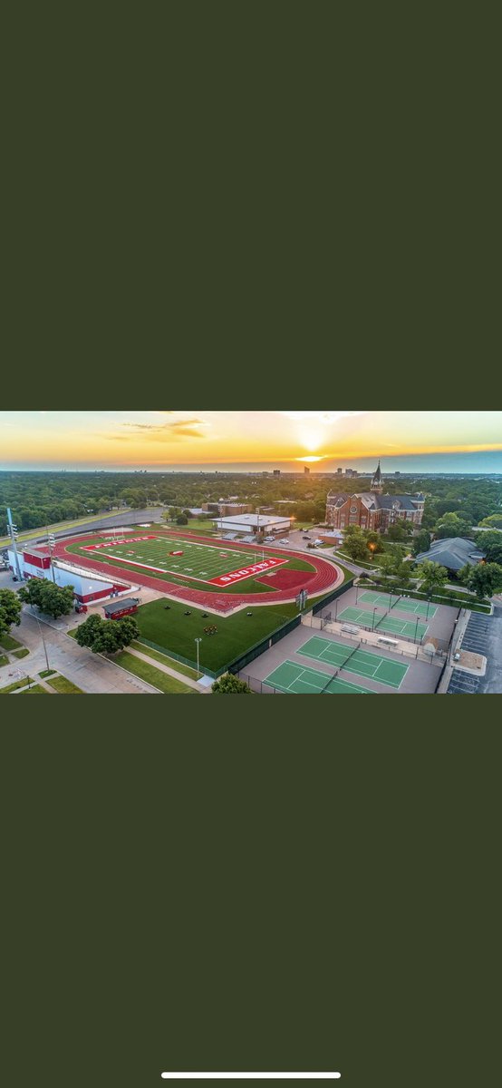Brandon_Floyd9's tweet photo. Excited to receive my 2nd offer to continue my college football career from Friends university ! @CoachReedFUniv @RecruitFwood @CoachSethHarris @CoachBlank65 https://t.co/MtYXolYIDw
