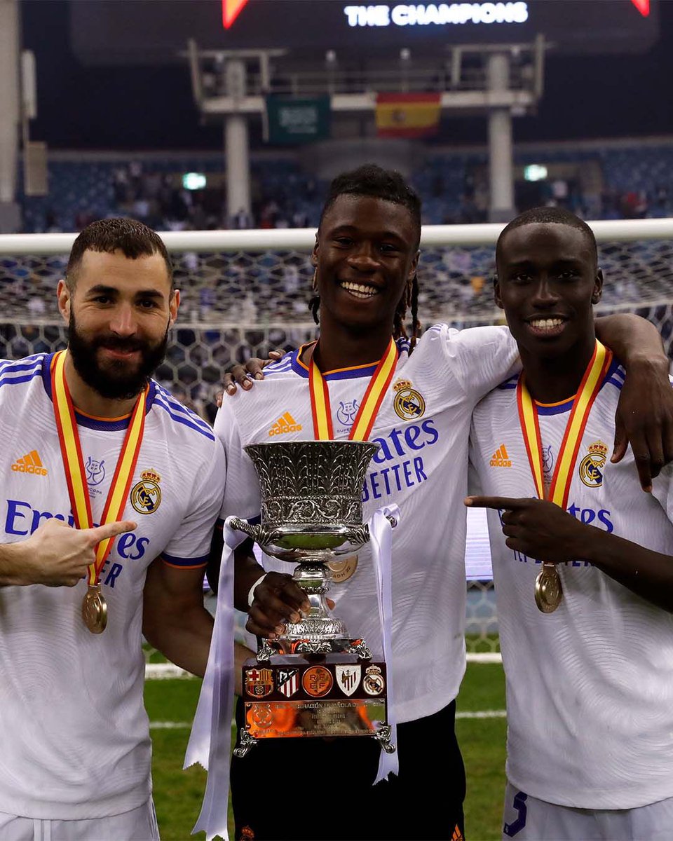 Primer trofeo con el mejor club del mundo.