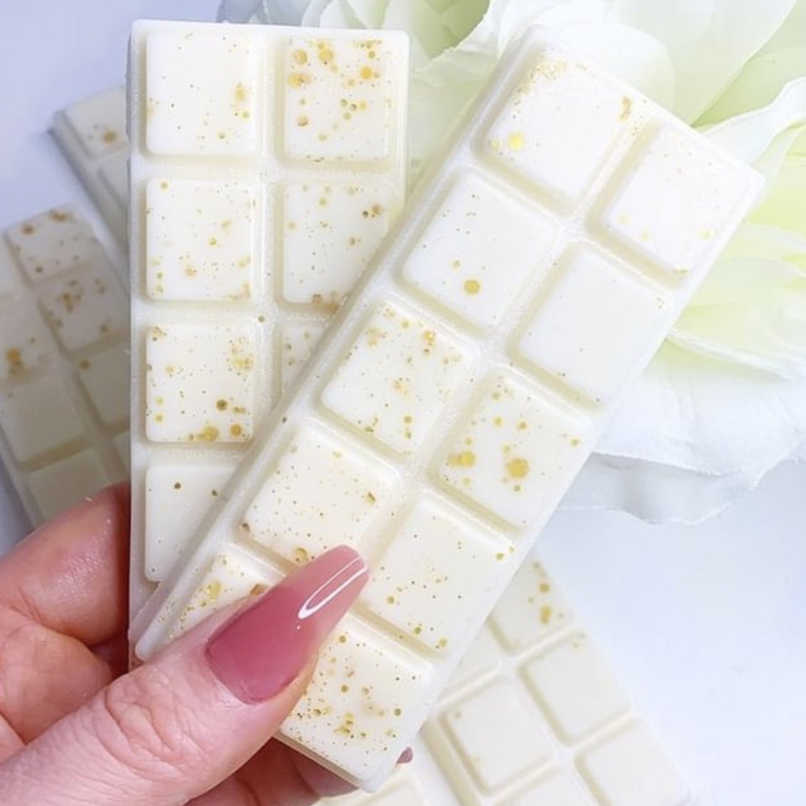 🤍 Vanilla &amp; Coconut 🤍

Sometimes you’ve just got to love the natural creamy colour of the wax 😍