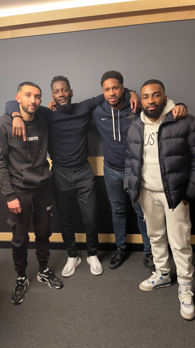 goodmanfactory's tweet photo. Moment of appreciation for some Good men doing amazing work for our community of youth. Thank you for joining us to discuss mentoring our youth. @sholmeslewis @MannyAwo @RizzyGoodman 👑🙌🏾  @mentivity #GoodmanFactory https://t.co/xGJcjbGrku