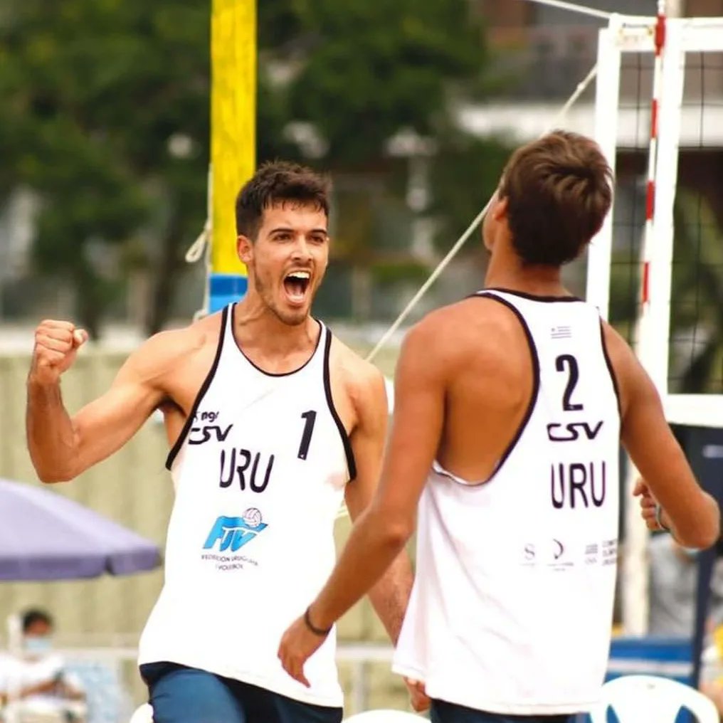 OlimpicoUy's tweet photo. URUGUAY ACABA DE CONSAGRARSE CAMPEÓN SUDAMERICANO DE VOLEIBOL PLAYA 🥇🏆 https://t.co/ehWGp6NG9h