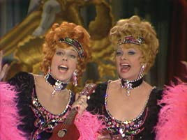 DavidSheward2's tweet photo. Here's a #DavidDesk Blog on the reconstructing the #CarolBurnettShow Part 21 with a musical Hamlet, Disaster 75 Rich Lady Broke Lady #LucilleBall #KenBerry https://t.co/raKeDQBUJ8 https://t.co/34HgQ1tcjf