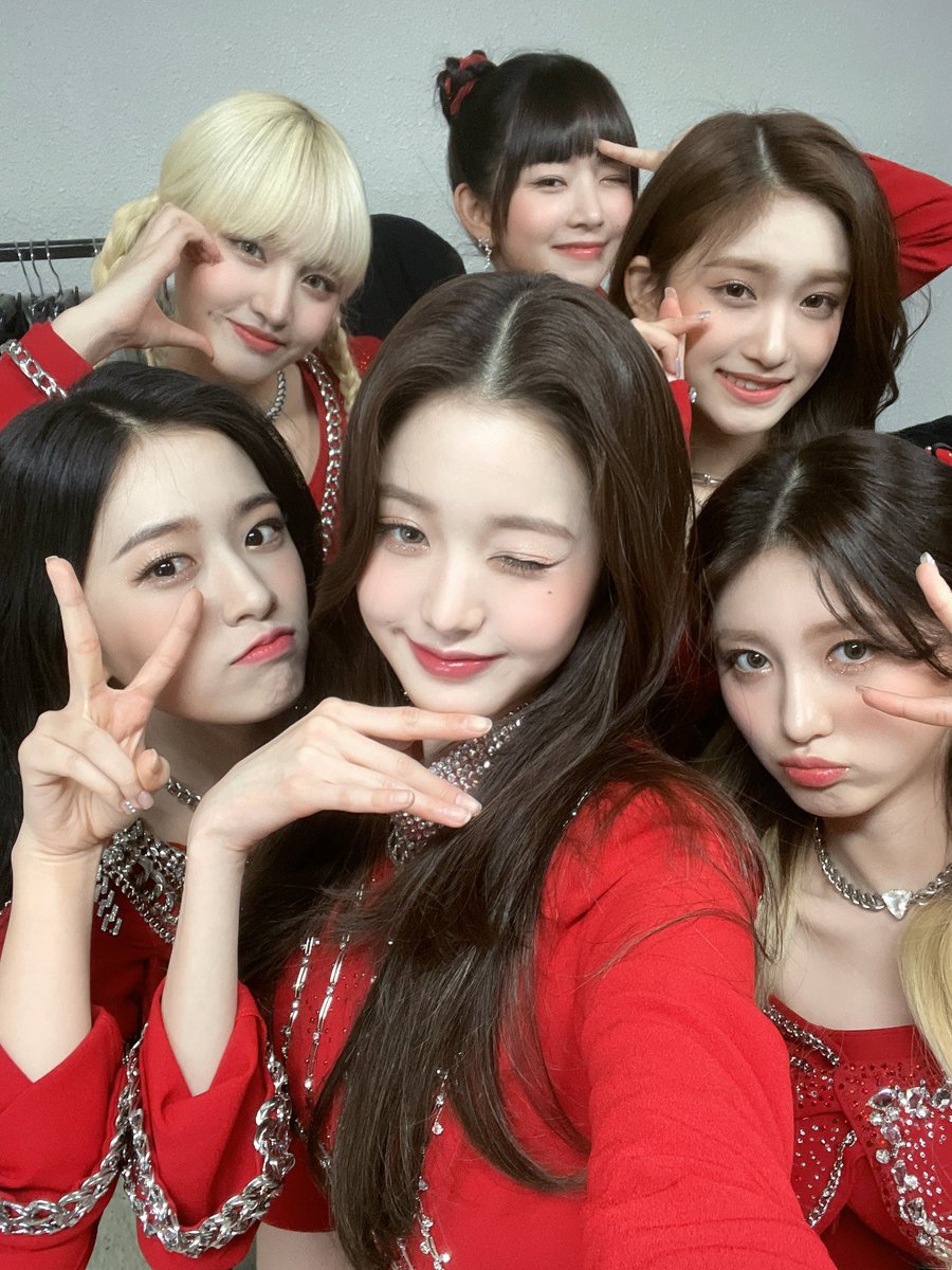 Kpop3Jessi's tweet photo. °• IVE Levaram seu 9° Win de "ELEVEN" No INKIGAYO De Hoje, Parabéns Minhas Princesinhas vocês Merecem!💜💜💜💜
#ELEVEN9thWin #IVE9thWin @IVEstarship 
@IVE_twt 🏆🏆🏆🏆🏆🏆🏆🏆🏆❤🎶 https://t.co/OZYL9NkLmg