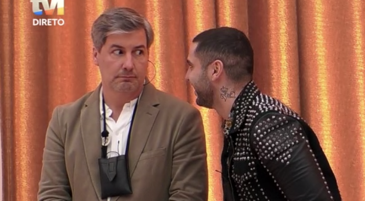 SOCORRO AHAHAHAHAHAHA #bbtvi