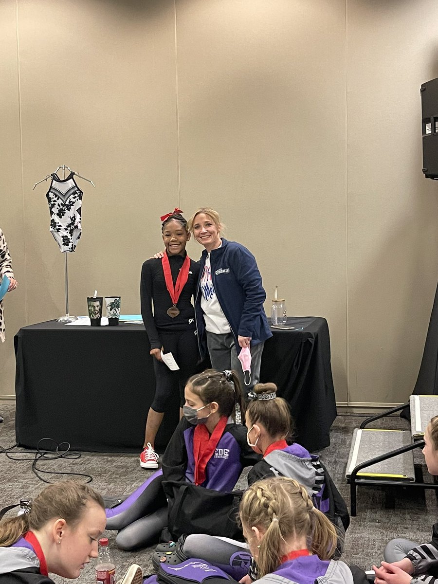 J_Nik7's tweet photo. First Competition ✅
Team Nova Level 6 brought home 3rd Place 👏🏾❤️🤍
Peyton got 3rd on Vault and 4th on Floor &won a free Leotard from America's first all-around World Champion,Olympic medalist,and International Hall of Fame member,the Great Kim Zmeskal. @CHISDCP
#NextStopNC. https://t.co/HqYmBnTJcv