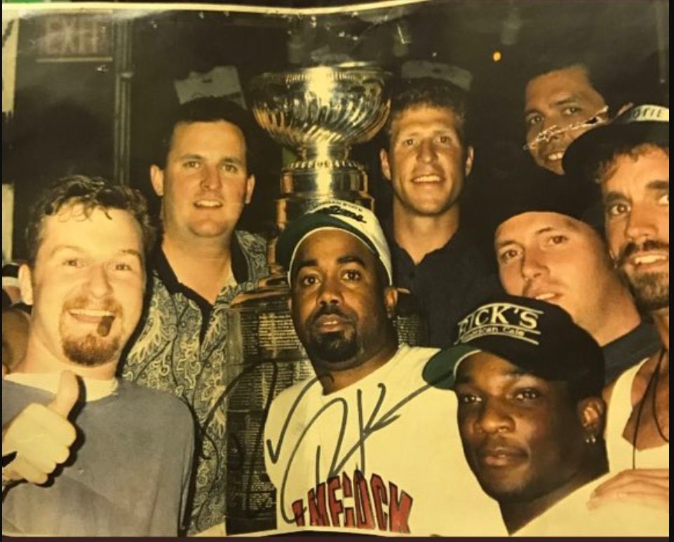 geoffpohl's tweet photo. @BarstoolMSU Same night. https://t.co/M2EsXuVxH2