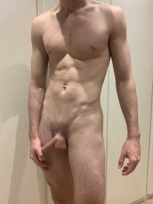 Come and hold this for me ?
.
.
.
#onlyfans #sellingcontent #gay #horny #nude #snap #sext #porn #Teenboys