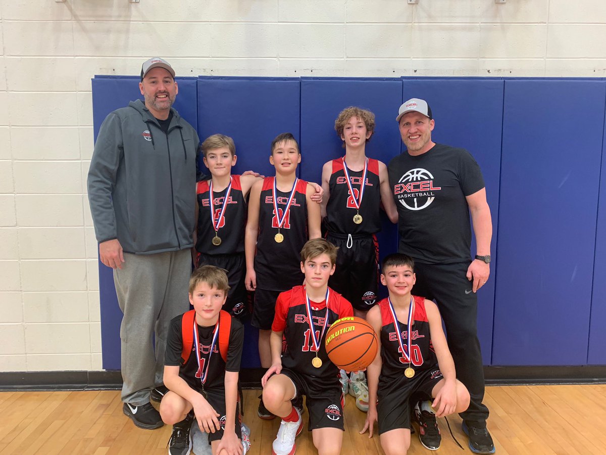 ExcelIowa's tweet image. Excel White 6th went 3-0 in Iowa City today to win the 6th grade division.  Wins over Iowa Sting, Linn Mar Lions, and Kennedy Jr. Cougars.  Great work, boys!