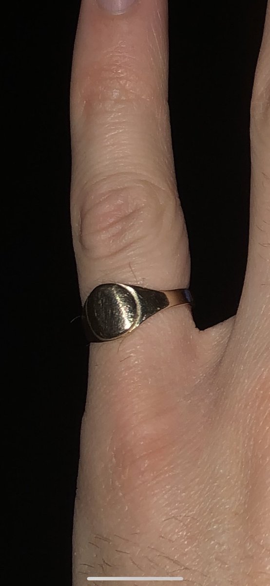 _CHutchison's tweet photo. Pinky ring lost in Glasgow troops, major long shot but has sentimental value. Appreciate any shares, cheers https://t.co/zWlkr8nE5O