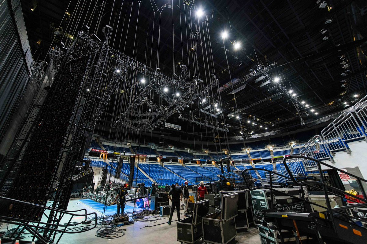ldpgpr's tweet image. Backstage views at #ColiseoPR Who’s ready for the next events?! #LightingDesign