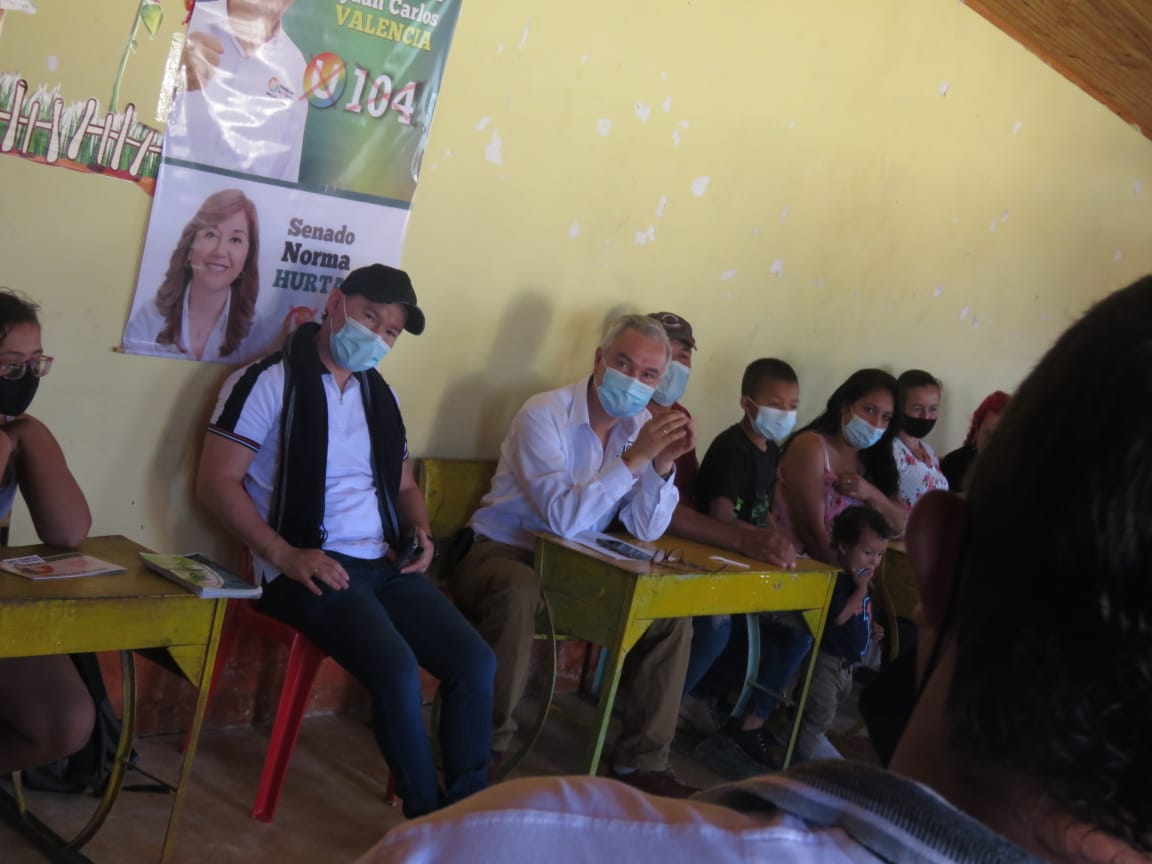 jvalenciamontoy's tweet photo. Apia, El Corazón del viento, me abrió nuevamente las puertas, con su gente, con el saludo del campesino ratifique mí compromiso con su campo y su progreso. @normahurtados #U13 #PorRisaraldaHágalePues #5000Caseos #U104 https://t.co/3ETcqWbbu5