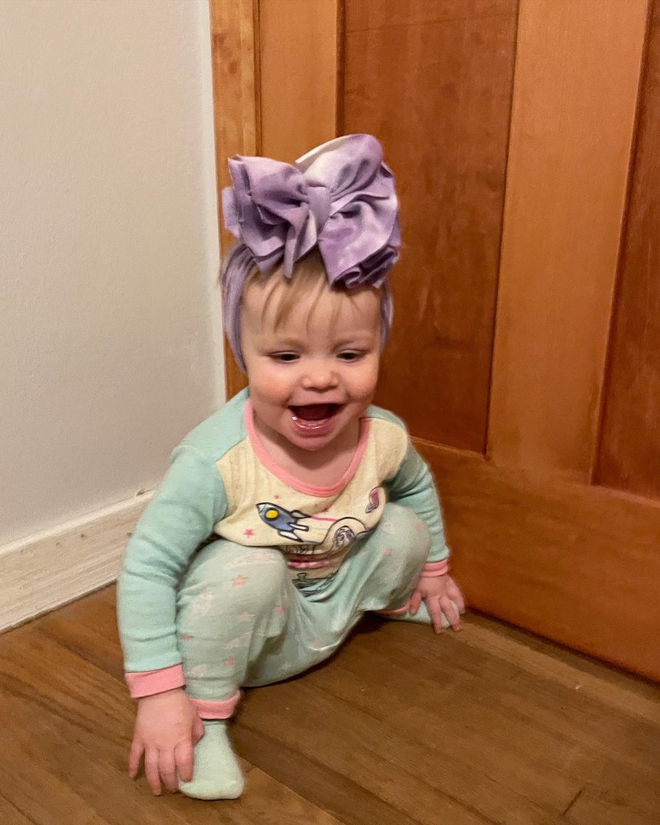 WhittleScience's tweet photo. Finally feeling better and had a fun day making bows with my girl! All of these and more available on my Bows with Luna Facebook and Instagram pages! Give them a follow ☺️ #handmadebows #handmadeheadbands #bowswithluna https://t.co/TfPhNTAua7