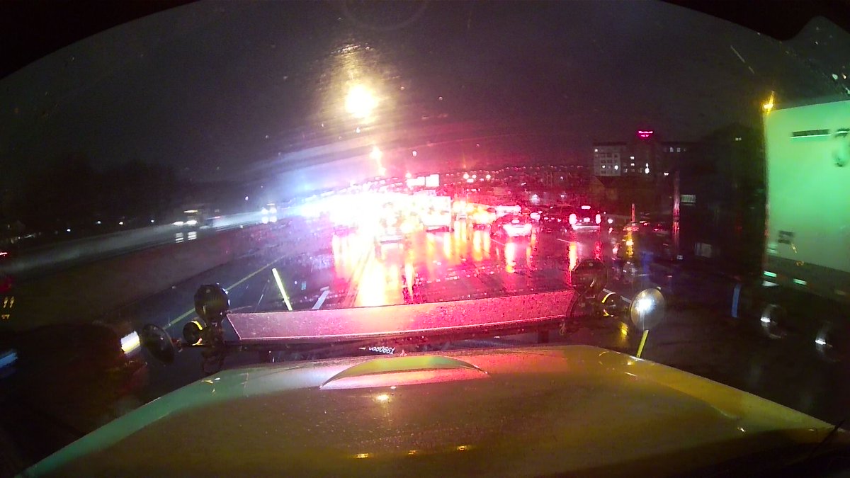 mbruning81's tweet photo. Why have we been asking people to avoid travel this evening? This. Our plow is currently stuck in traffic. Can't move. Can't treat. Can't plow.  Can't help. Please help us by staying off the roads unless absolutely necessary this evening through Monday morning. #ODOTwinter https://t.co/0MVklLV5k3