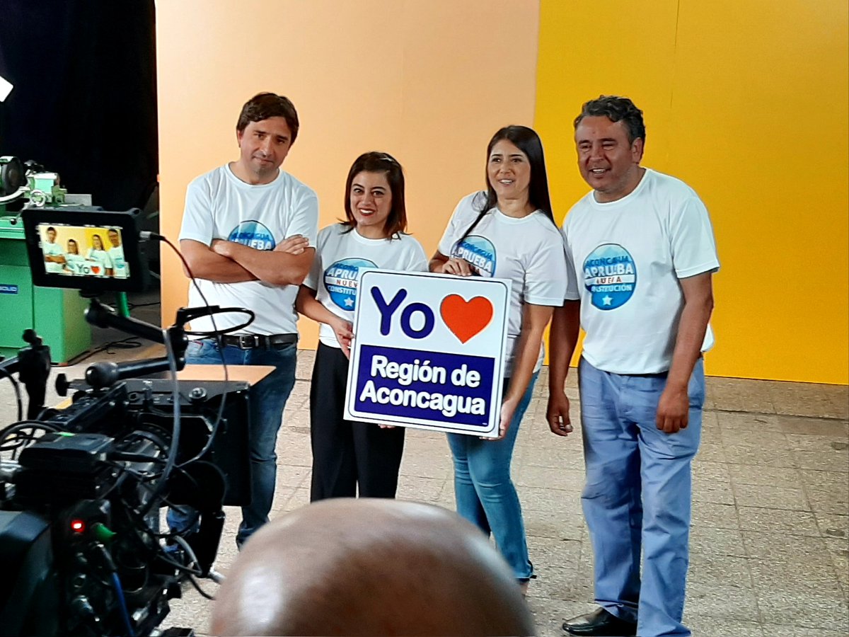maricelmartine_'s tweet photo. #AconcaguaRegión En la franja de TV por el Apruebo lo dijimos claramente, la nueva Constitución debe considerar la creación de la Región de Aconcagua.

Apoyemos la inicitiva popular de norma constitucional por la Región de Aconcagua. 

Ingresa y firma aquí
https://t.co/ILFwJ9HHKC https://t.co/x0AirkLhSz