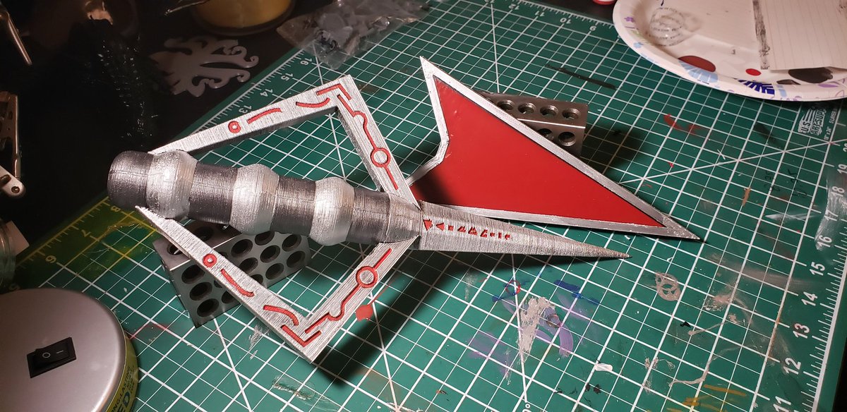 knightsofwhen's tweet image. Warlock dagger and sheath.
#warlock #dagger #fusion360 #3dprinted #dungeonsanddragons