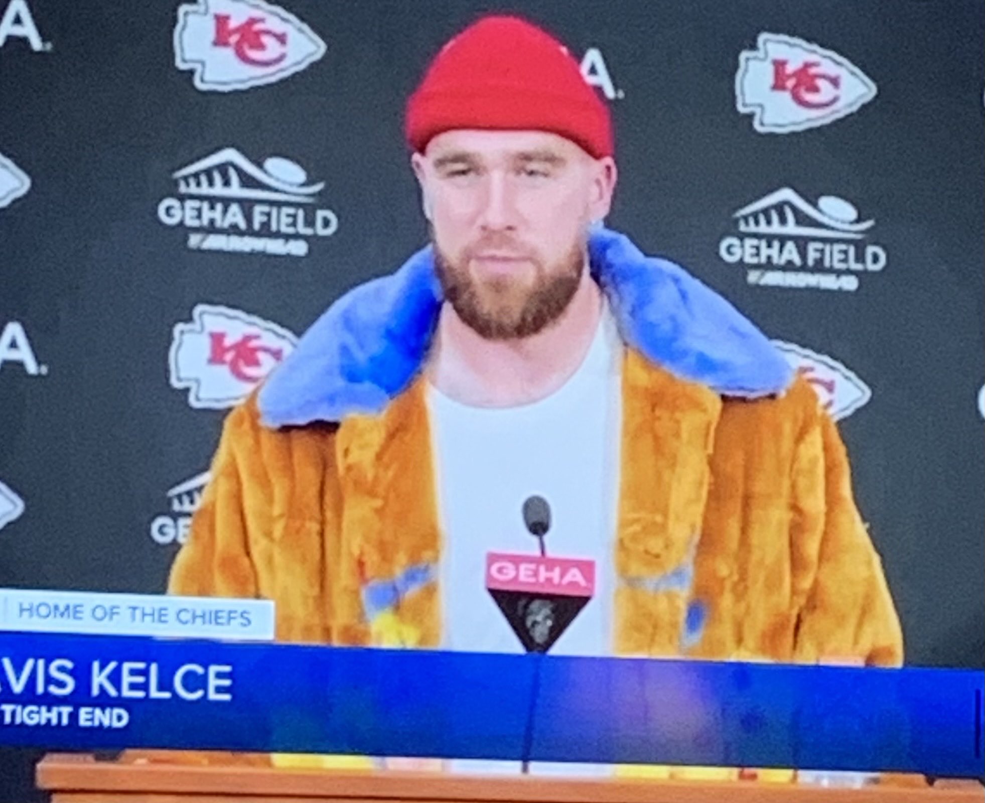 Jeff Rosen on X: Travis Kelce in a coat or jacket that looks