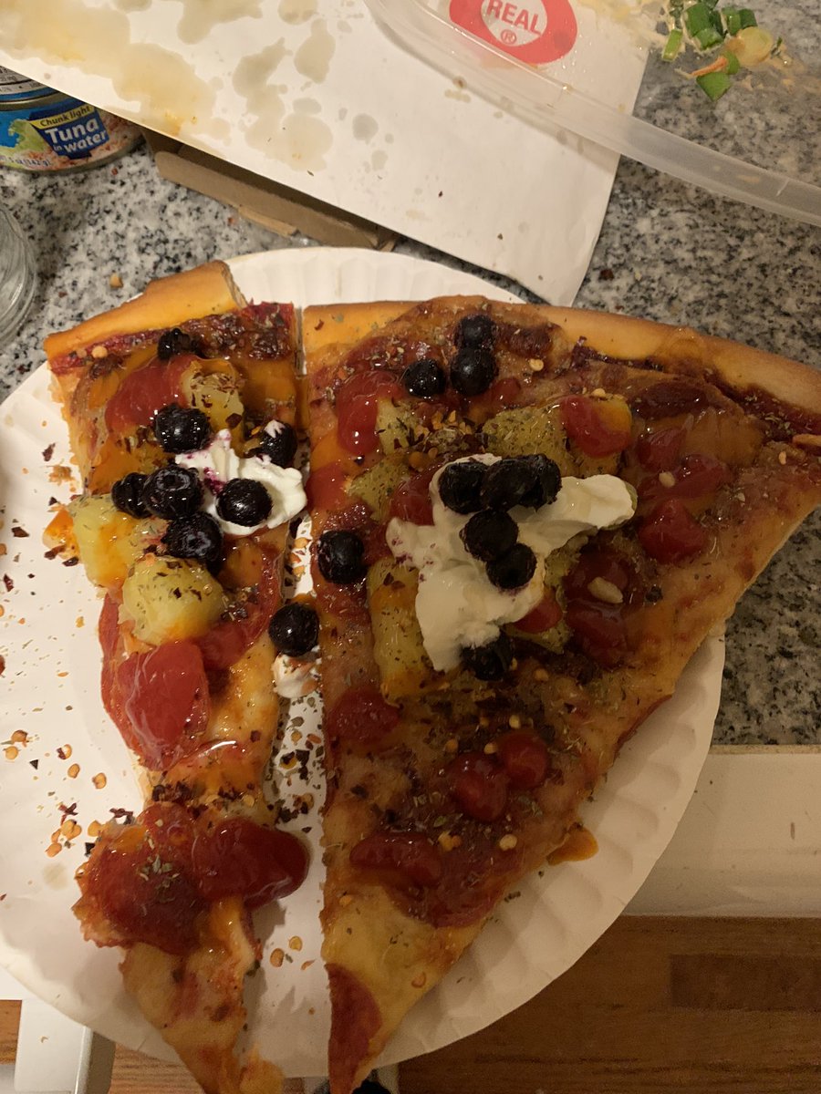 War criminal here folks but it was fire 🔥🔥 pepperoni/red pepper flakes/oregano/pineapple/ketchup/ghost pepper sauce/yogurt/blueberries and a drizzle of honey