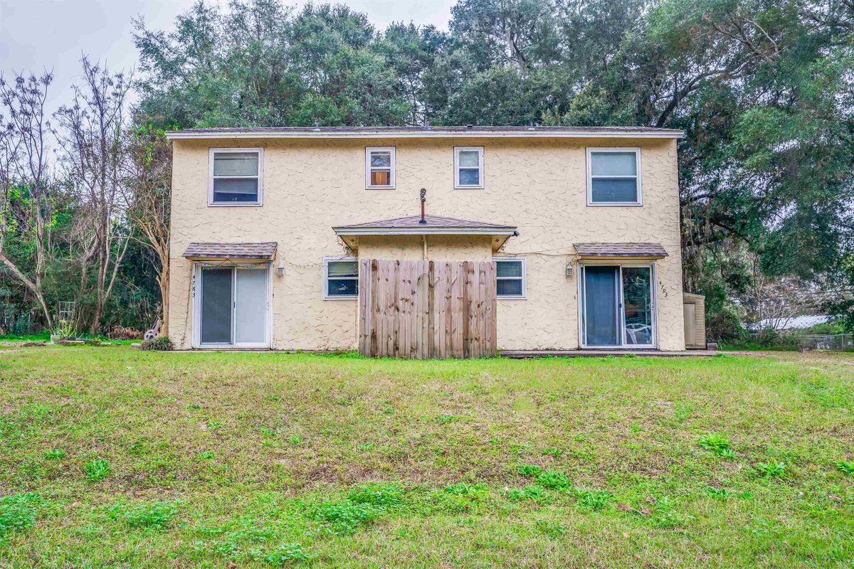 Imagine turning the key to open your beautiful new home. #beautifulhome #homesforsale  cpix.me/l/136923037