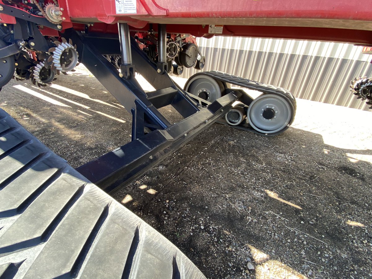 We have a Gramlow track kit for Case IH 1265 planter for sale. 25” camis tracks oil bath hubs DM for price. Will be available soon. RT’s appreciated.