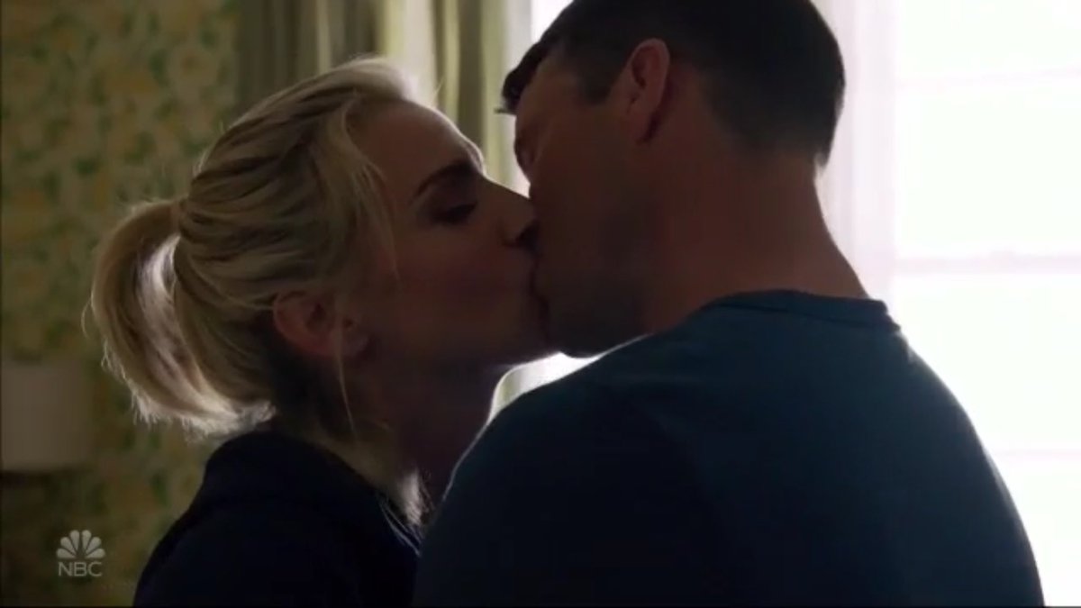 BrettseyDaily's tweet photo. "Matt what happened between us can't never happen again"

Oh Sylvie "honey" you played yourself there cuz it did happen again, and again, and again, and again... 😜❤️

#Brettsey #ChicagoFire https://t.co/tg67rrh6J5