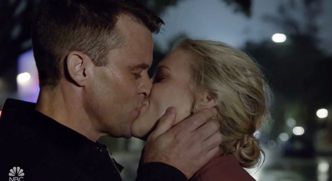 "Matt what happened between us can't never happen again"

Oh Sylvie "honey" you played yourself there cuz it did happen again, and again, and again, and again... 😜❤️

#Brettsey #ChicagoFire