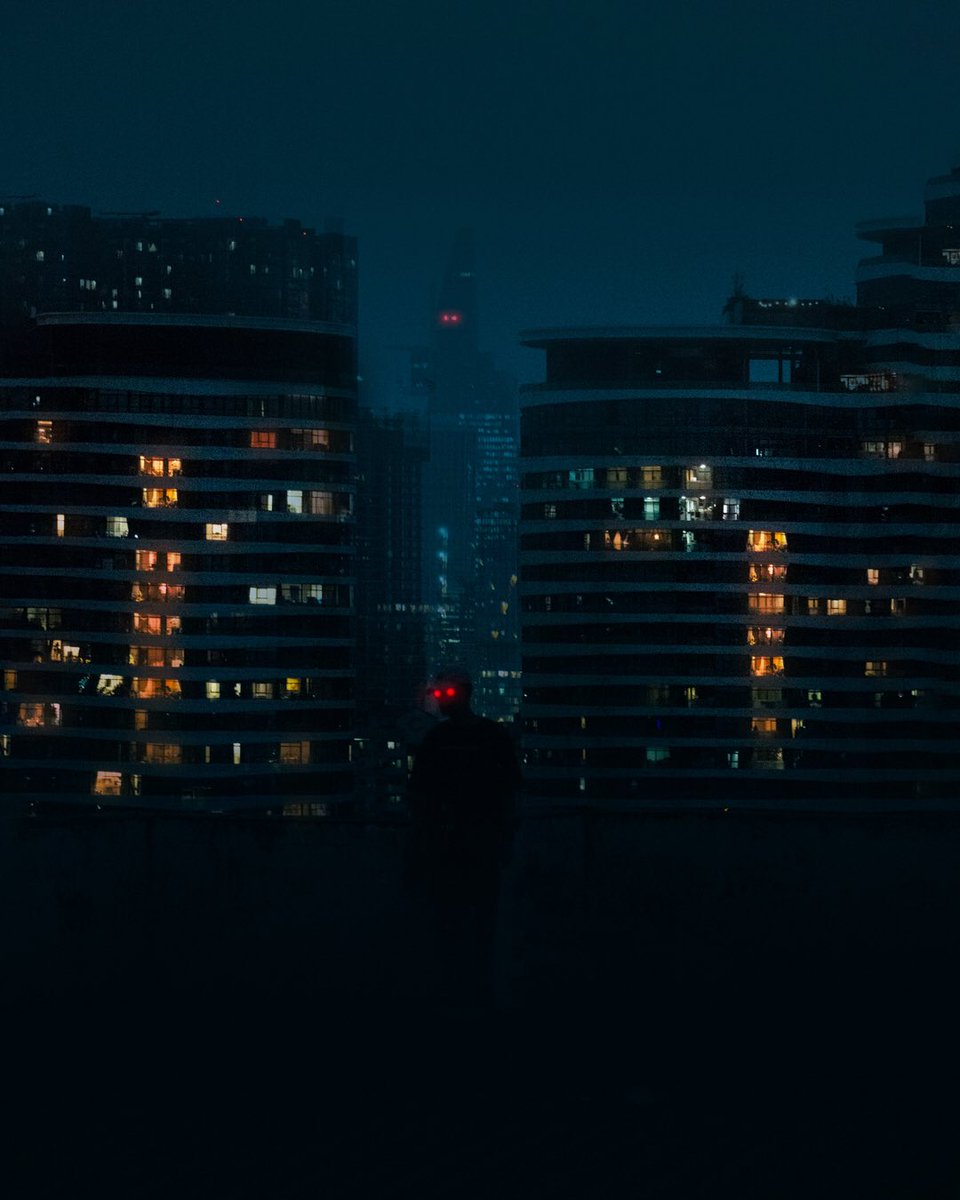 trungbaotr's tweet photo. modern loneliness https://t.co/SSW6aoqaDo