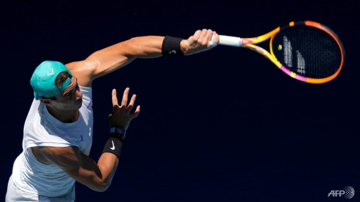 Australian Open turns to tennis after Djokovic saga https://t.co/g2eREgiThA null https://t.co/BvGCKT3A8w