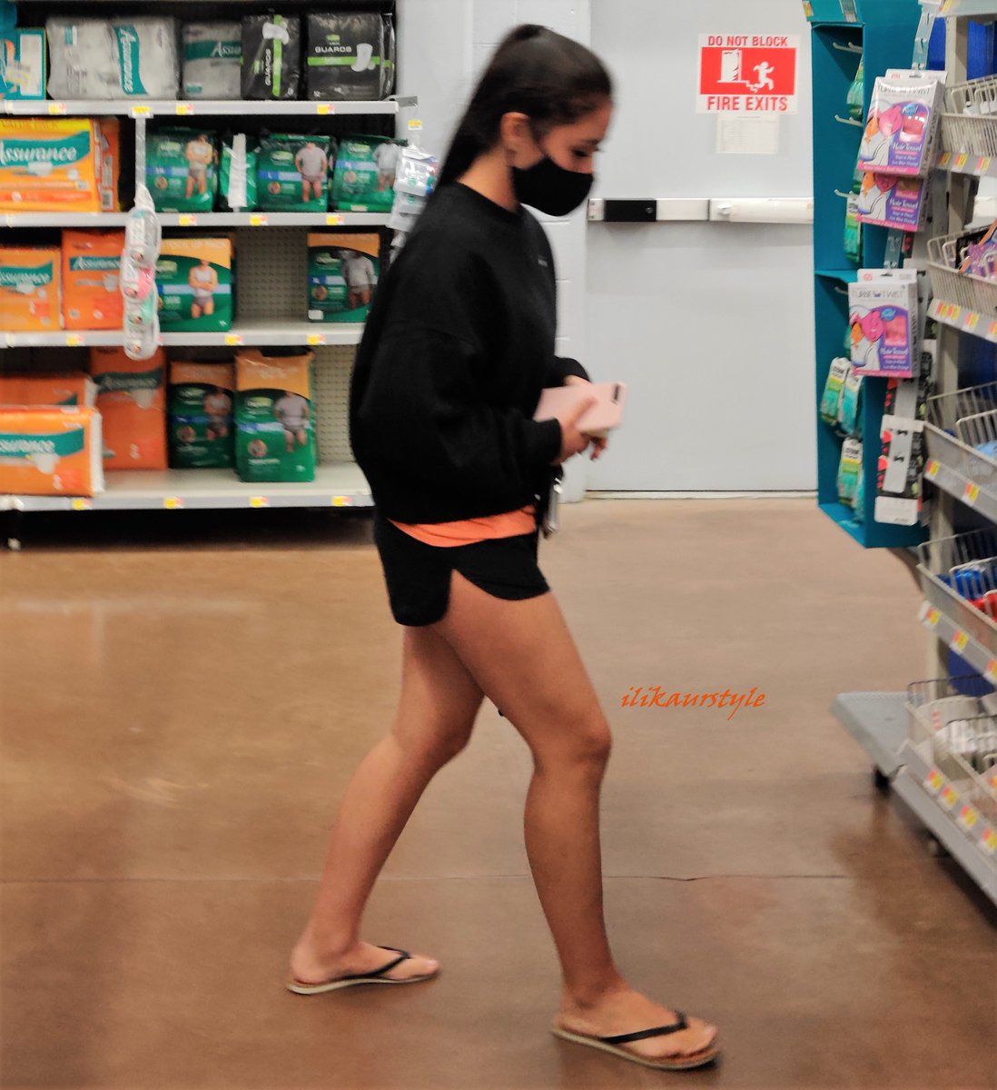 ilikaurstyle's tweet photo. 3 of 4 Perfect Legs https://t.co/lXQfUQFqad