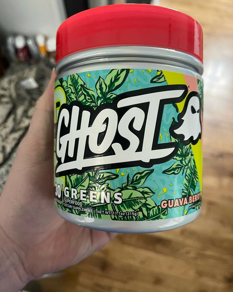 TonZaga's tweet image. Hate most vegetables but trying to get my nutrients/vitamins somehow. This stuff isn’t too bad. @ghostlifestyle #greens #guavaberry instagr.am/p/CYz9Ph8Nr9h/