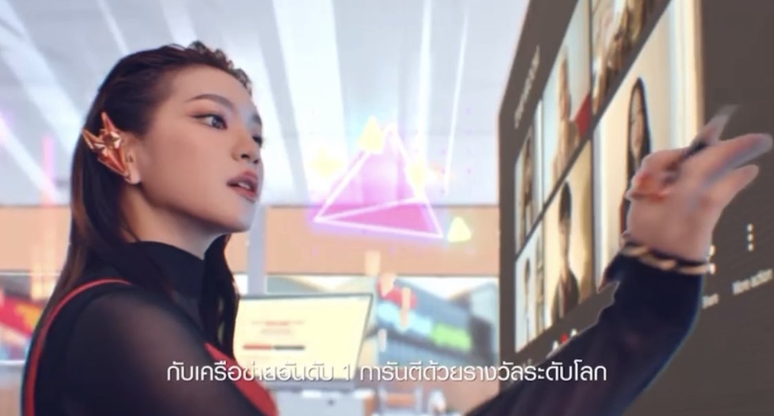 ตื่นมาก็เจอคนสวย ตาสว่างกันเลยทีเดียวฮืออออออ สีแดงที่ดี ❤️🤟
#ครบกับTrue5G
#BestWithTrue5G
#รักเฌอใช้ทรู
#CherprangBNK48