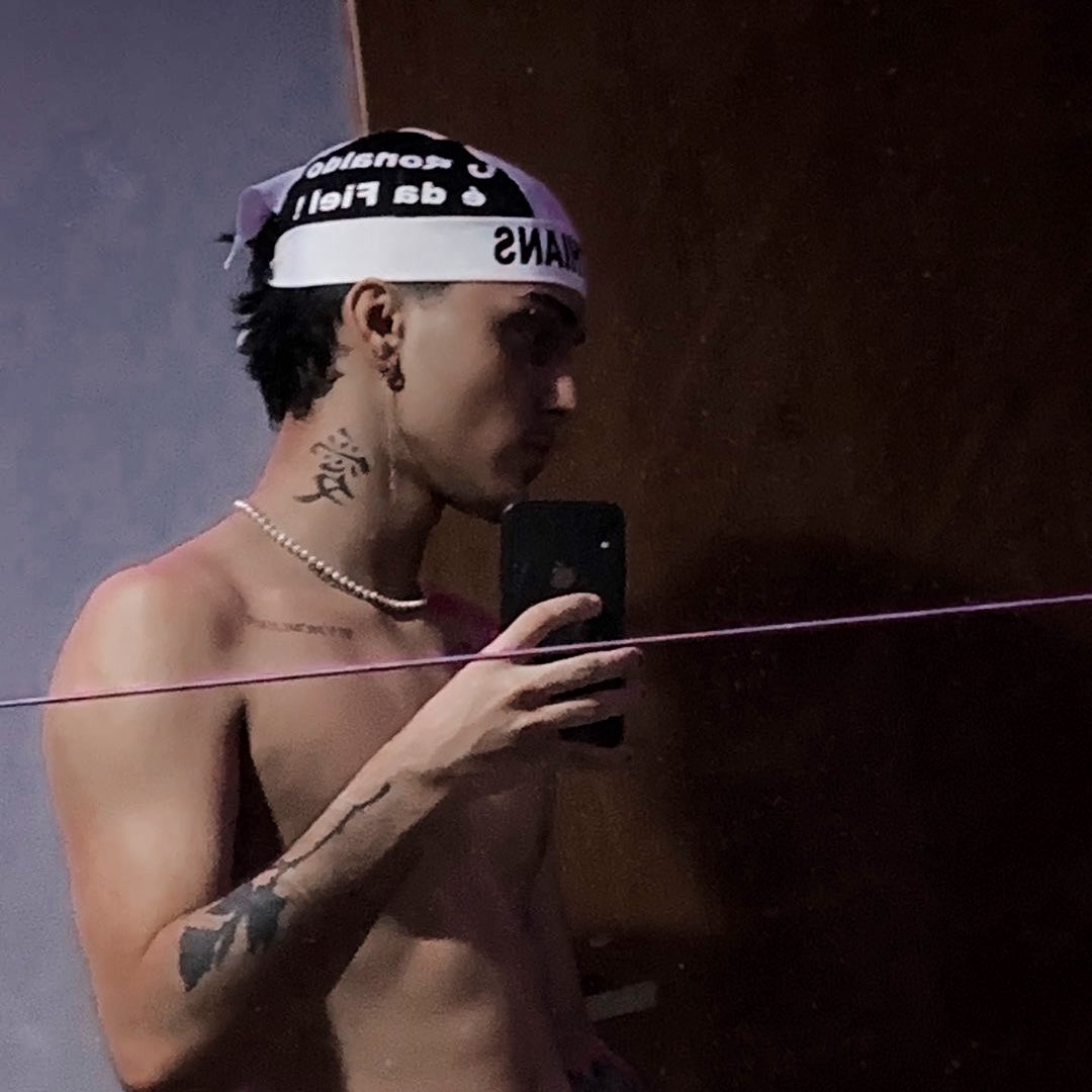 ⠀
                  𝐇𝐔𝐆𝐎 𝐑.

         𝟭𝟵. 𝖿𝗅𝖾𝗑 ( 𝗺𝗼𝘀𝘁 𝘁𝗼𝗽 ).  𝗍𝗂𝗄𝗍𝗈𝗄𝖾𝗋. 
            𝗎𝗇𝗌𝗍𝖺𝖻𝗅𝖾. 𝗸𝗶𝗻𝗸𝘀 𝖺𝗇𝖽 𝗹𝗶𝗺𝗶𝘁𝘀.
              𝗅𝖾𝗐𝖽 𝖺𝗇𝖽 𝗇𝗌𝖿𝗐. 𝖻𝗂𝗌𝗌𝖾𝗑𝗎𝖺𝗅.

            ⠀