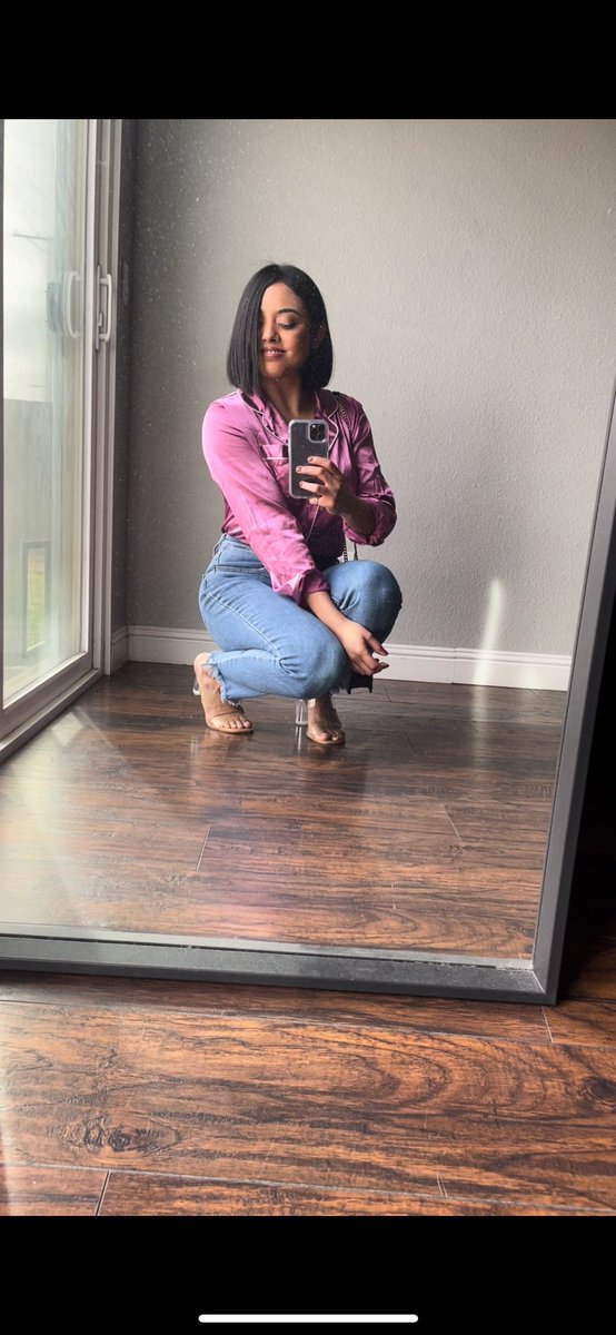 Alycat077's tweet photo. Simple outfits https://t.co/uwTGaKly9f