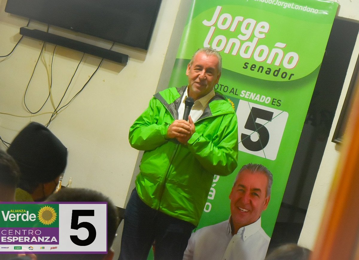 JorgeELondonoU's tweet photo. En #Tunja, conversamos con amigos para fortalecer un proyecto que hemos trabajado desde hace 4 años
Junto a Alejo Gutiérrez #Cámara105 🌻🖐🏼 escuchamos las expectativas y presentaremos un proyecto sólido de cara al Congreso de la República
El Senado #EstáClaro con el #Verde5 🖐🏼 https://t.co/YBW3EavOyK