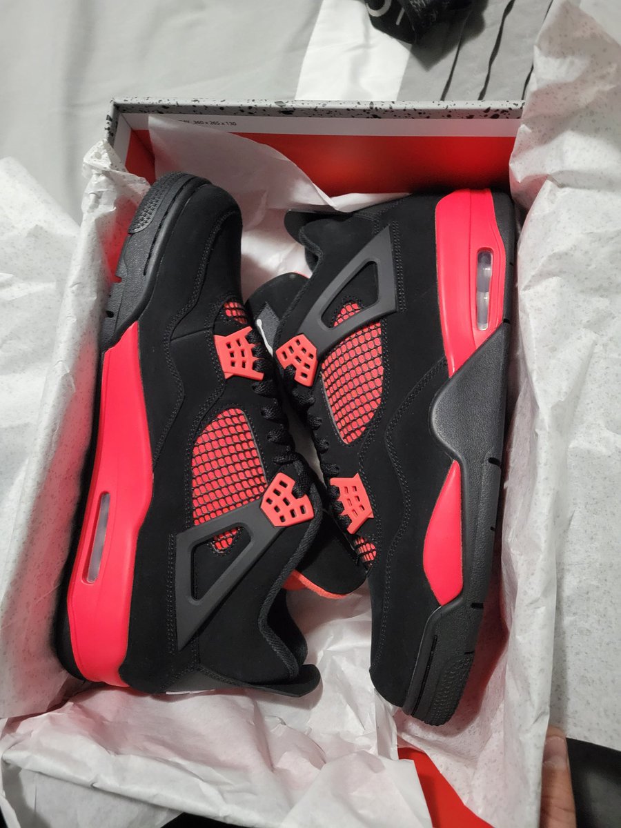 Dueck21409797's tweet photo. @KicksFinder 🤯🤯🤯🤯 https://t.co/AdPGJ5Vrka