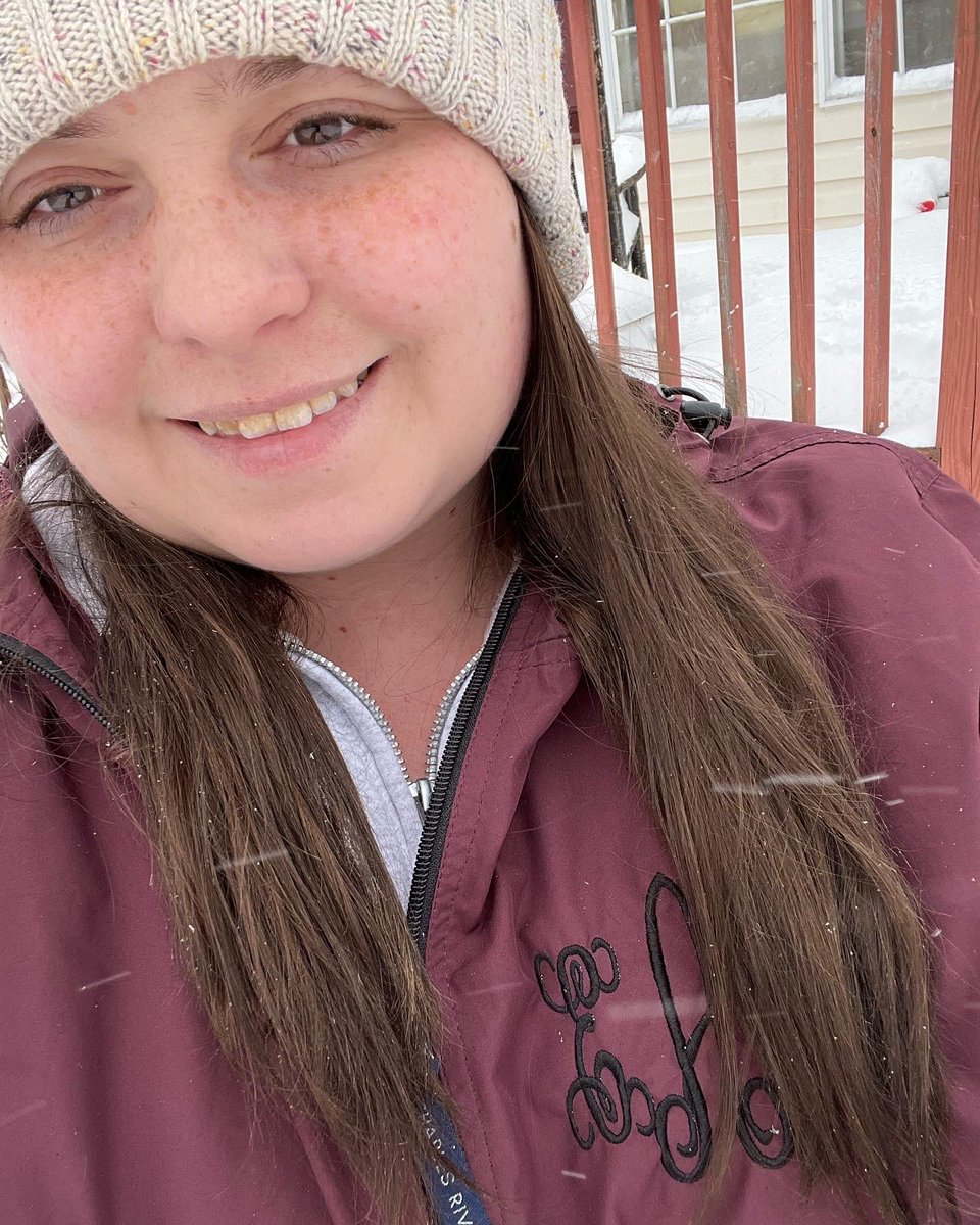 Emily_Brooke21's tweet photo. Braved the snow a little today. Definitely more of a watch from the window kinda girl ❄️ https://t.co/t7SwPLGGBN