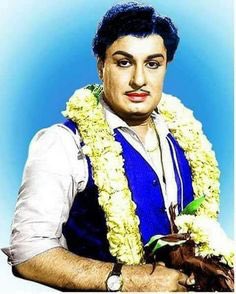 seenee1978's tweet photo. புரட்சித்தலைவர் பொன்மனச்செம்மல் 
எம்.ஜி.ஆர் அவர்களின் 105வது பிறந்தநாளில் தலைவரை வணங்குகிறேன். https://t.co/3FOhvqljsw