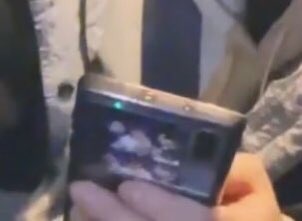wooyoungupdates's tweet photo. Changbin also has the same picture that him, wooyoung and yeonjun took at MAMA. He put it at the back of his phone as well https://t.co/83dUDzNgaD